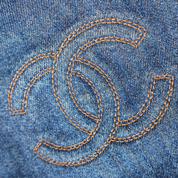 SOLD - CHANEL Denim CC Tote Bag Bakelite - Picture 4 of 6